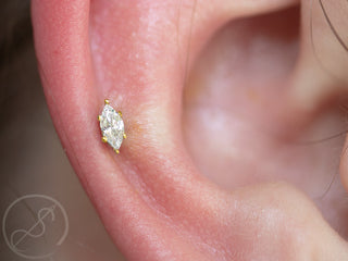 Marquise-cut gem threadless end in white gold