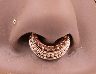 Brit stacked hinge ring with anastasia topaz in rose gold, 16g 3/8″