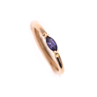 Marquise gem ring with iolite gem in rose gold, 18g 5/16