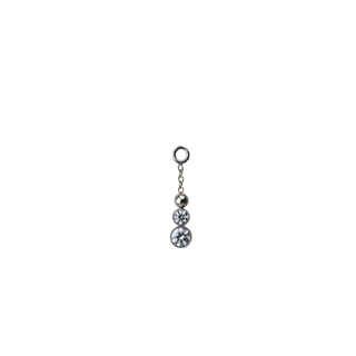 Potent charm with 2/2.5mm gems and 3.8mm chain in titanium