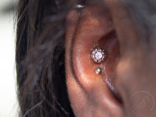 Virtue threadless end with 2mm gem in rose gold