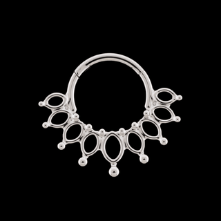 Cadence filagree hinged ring in titanium, 16g