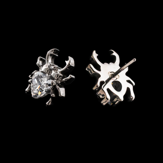 Cassian scarab beetle threadless end with trillion CZ in titanium
