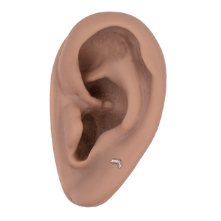 Chevron threadless end in 18k white gold, 4mm overall