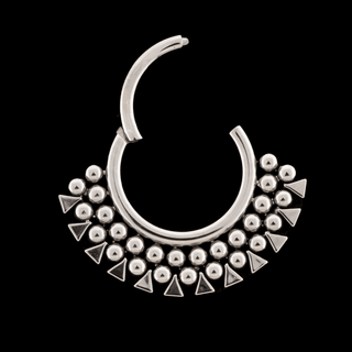 Kattri filagree hinged ring in titanium, 16g